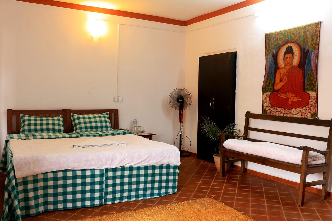 Bravo Hotel Kathmandu Bagian luar foto