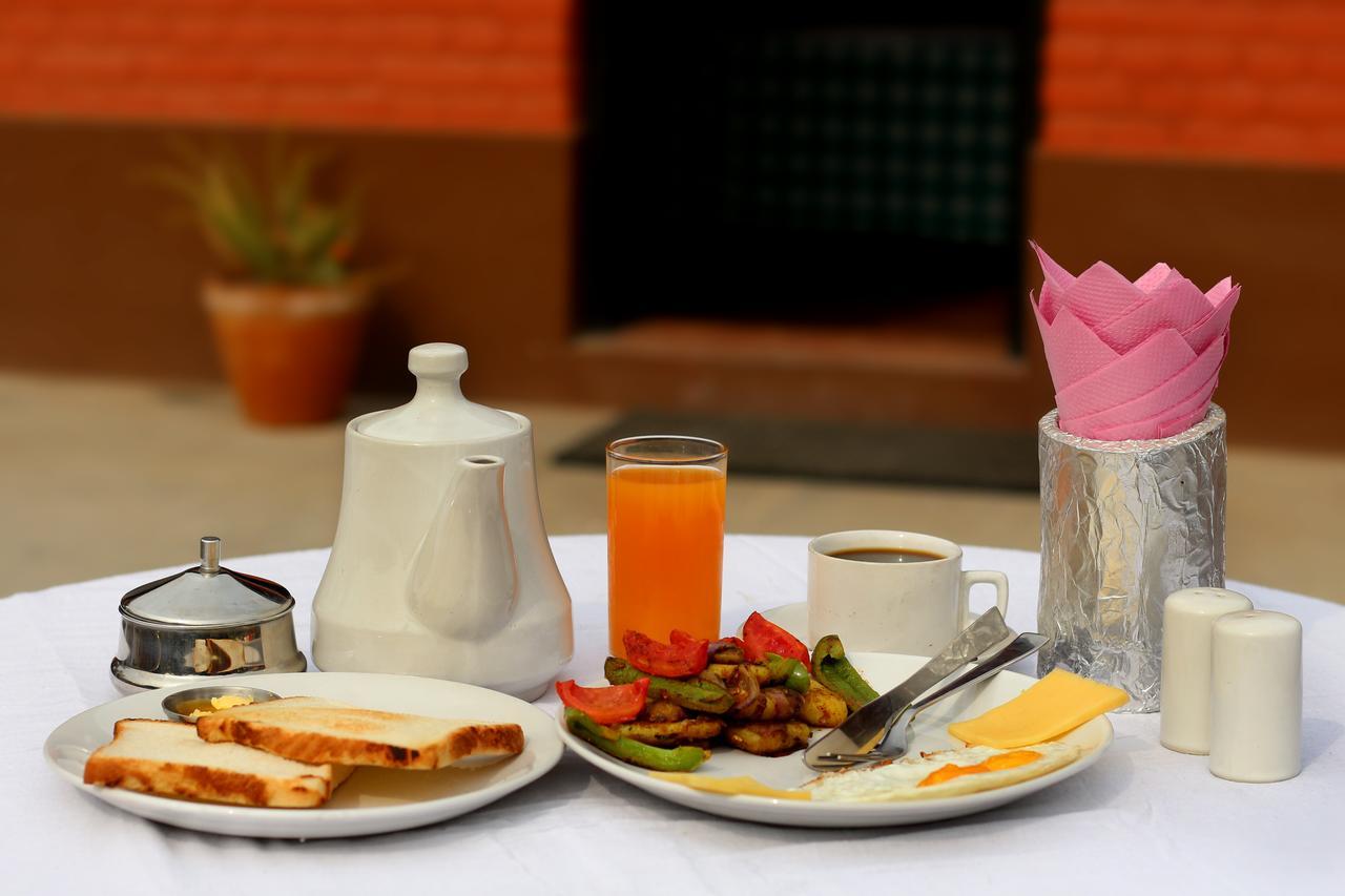 Bravo Hotel Kathmandu Bagian luar foto